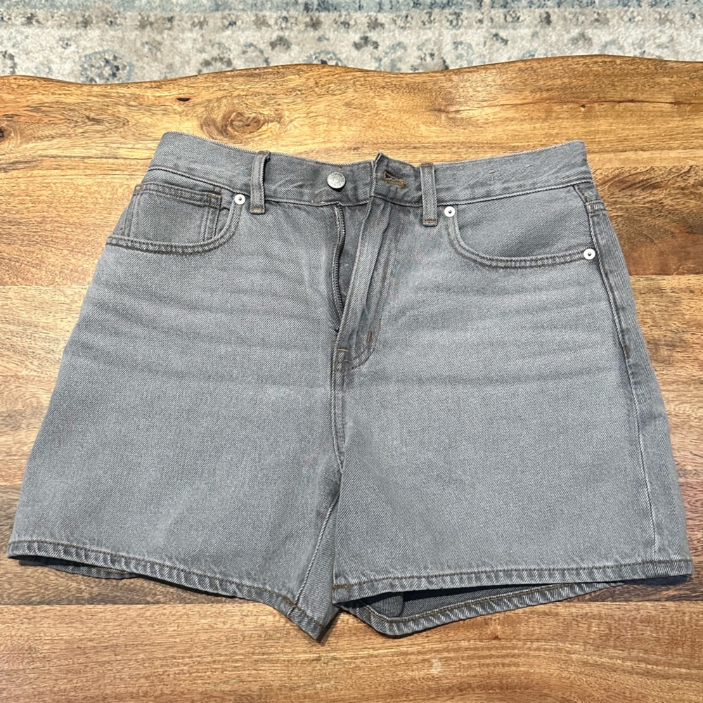 Madewell The 90s Jean Shorts | Grey | Size 27